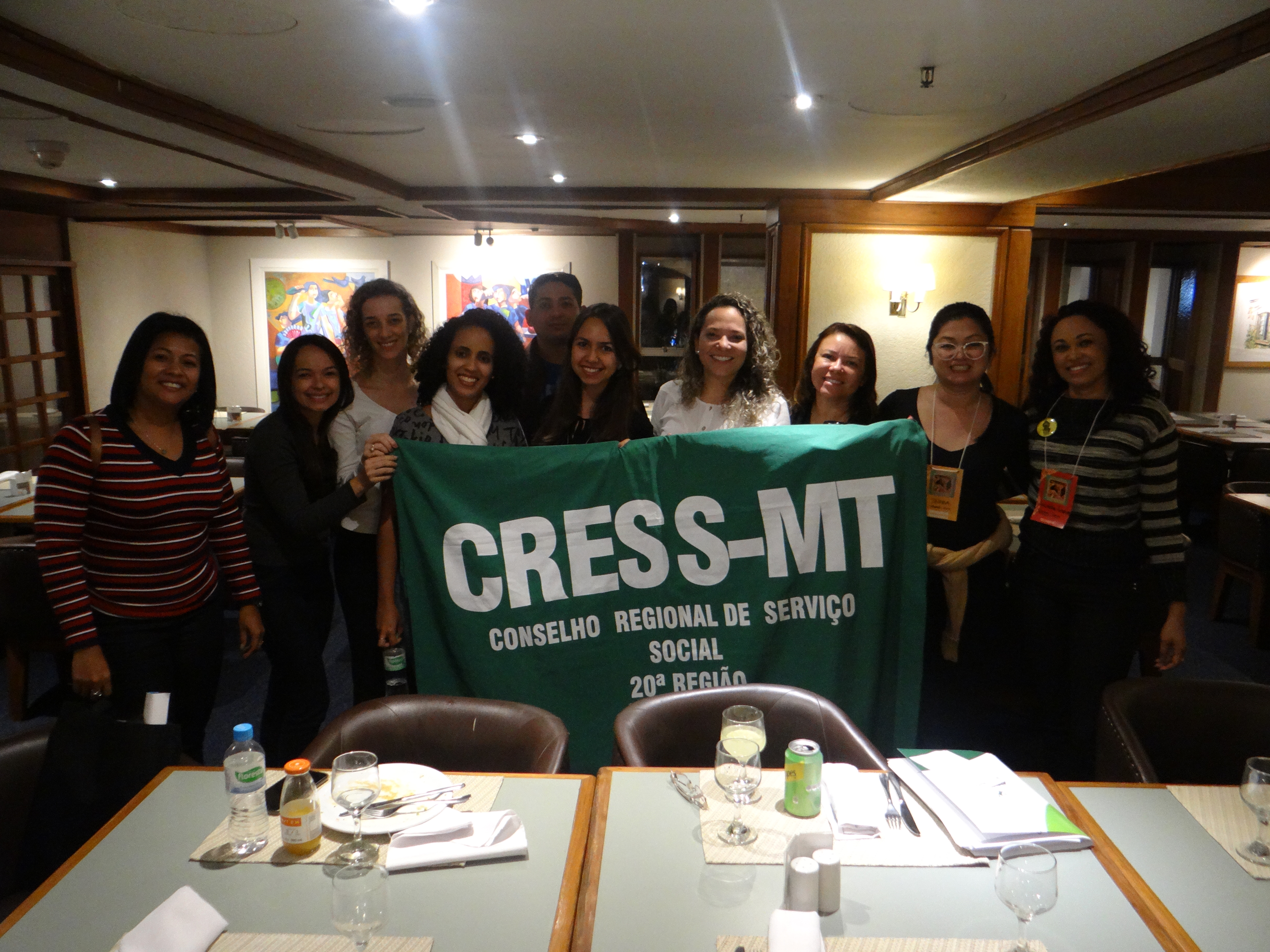 ASSISTENTE SOCIAL RECEBE VISITA DA FISCAL DO CRESS/RS